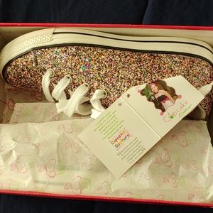 Cupcake contour glitter sneakers